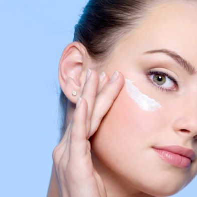 ¿Se puede continuar utilizando retinol en verano?