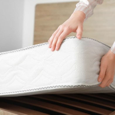 Cómo dormir mejor en una cama ortopédica cuando hace calor